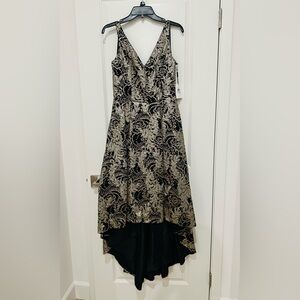 NWT Calvin Klein V-Neck Metallic Sequined Lace Hi-Low Dress